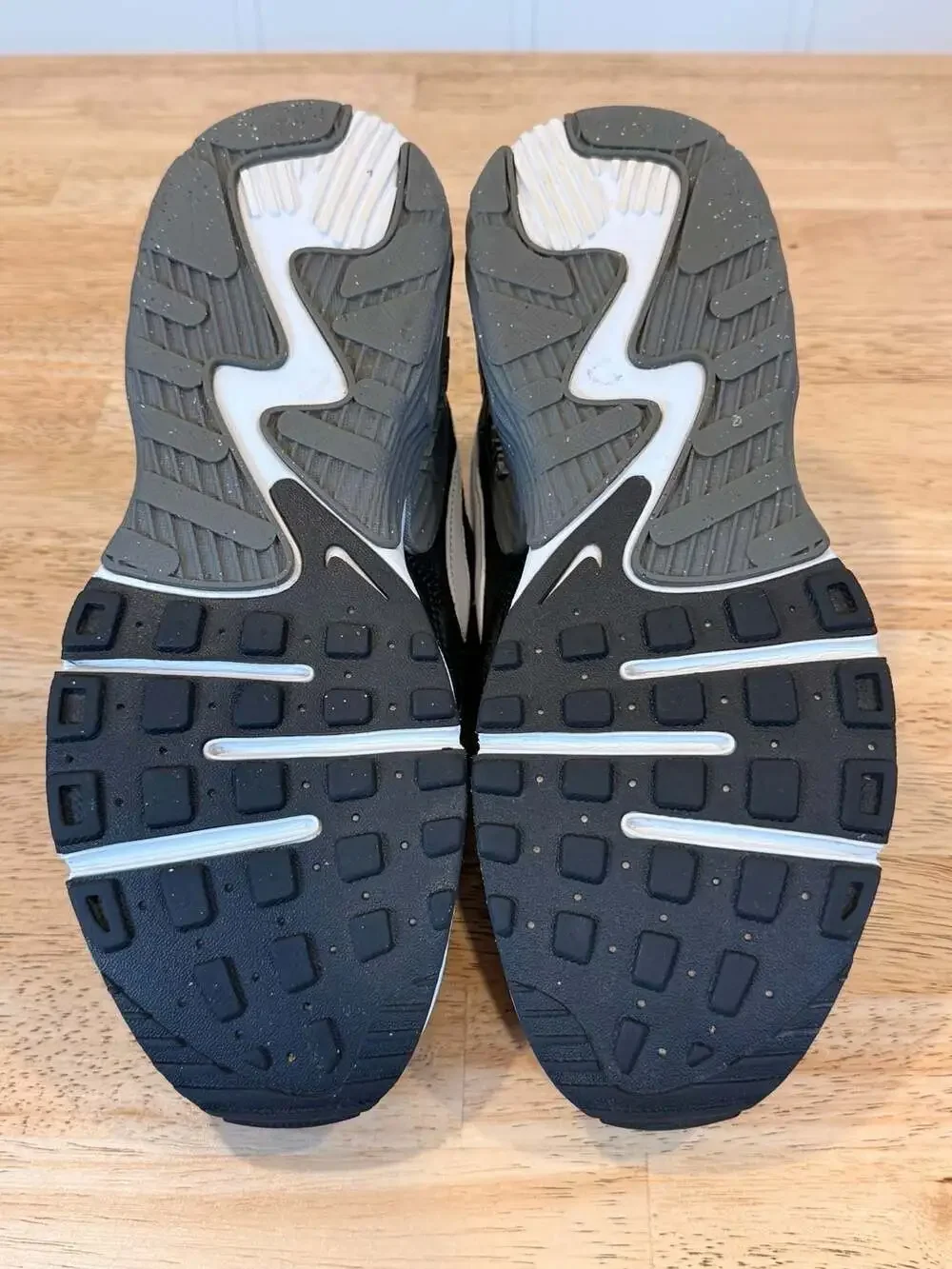 Nike Air Max Excee Women's Black and White Casual Shoes